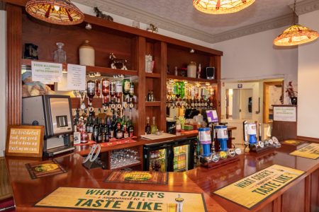 Pubs & Bars